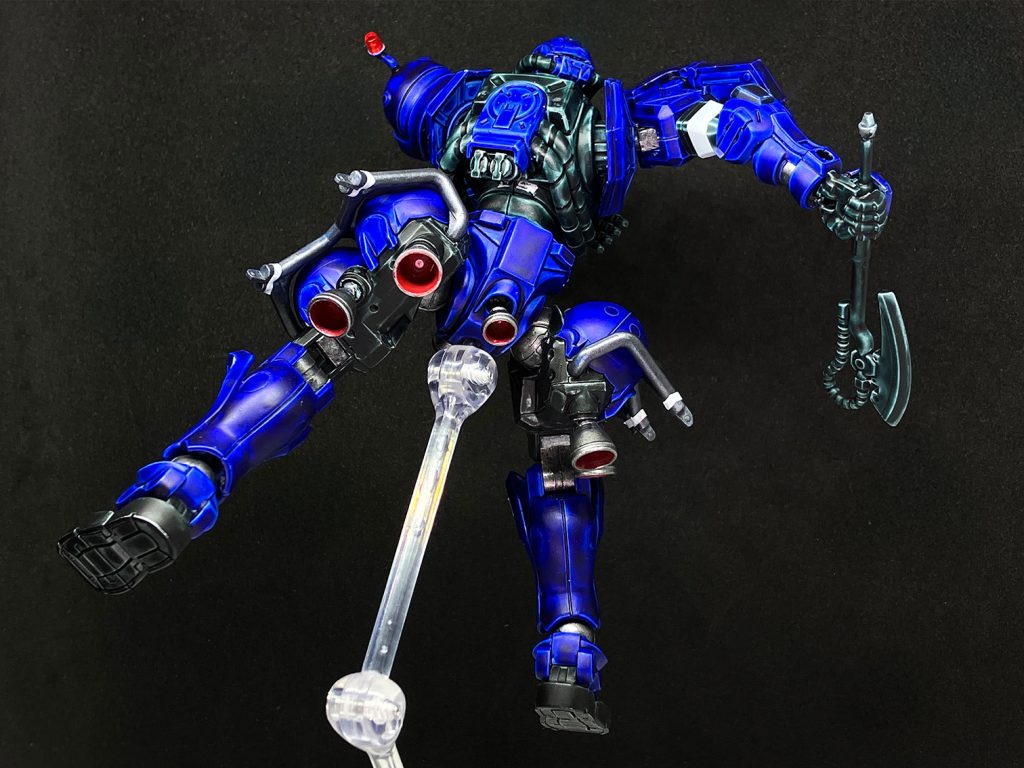 バックショット。曲線、動力パイプ、タンク、バーニアなど、見応え抜群。