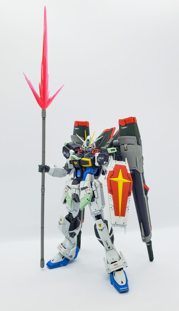 キットはspec IIなので、シンのインパルスカラーに塗っています。