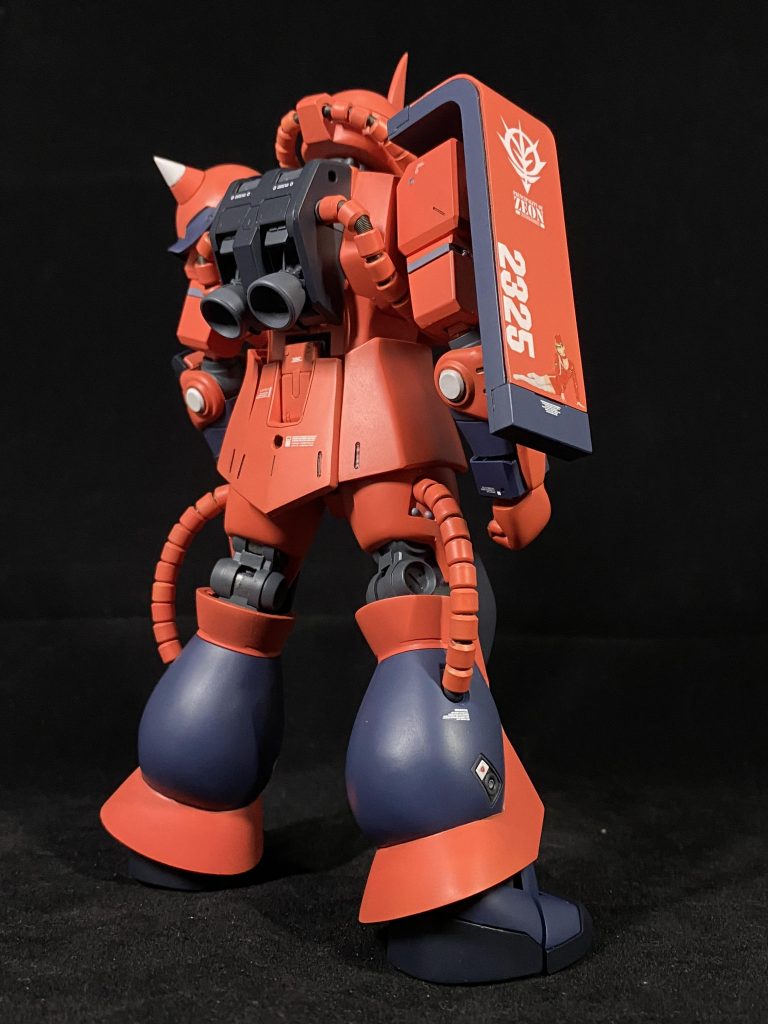 シールドにはパーソナルマークの赤いお姉ちゃんがいます。