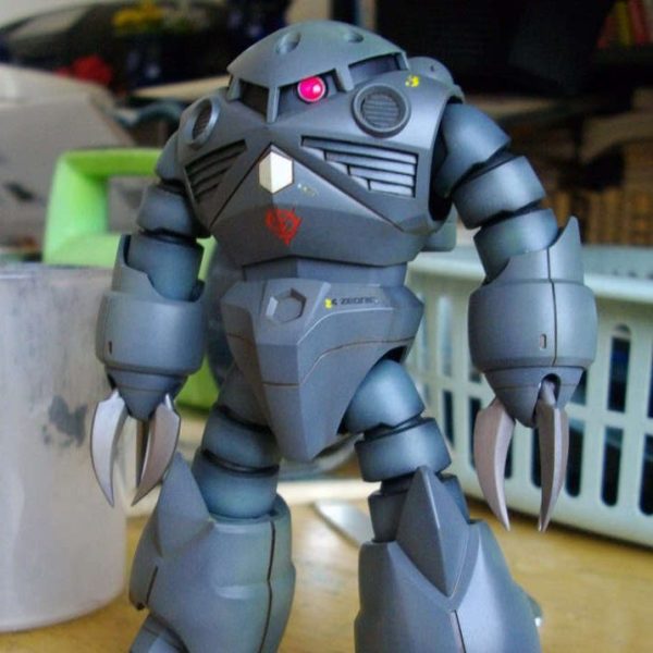 HGUC ズゴック　アクリルガッシュ筆＋エアブラシ、モノアイクリア化