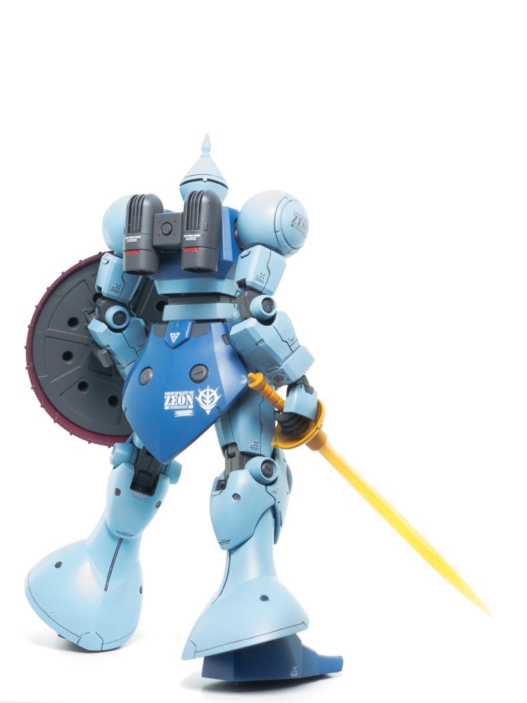 水性ホビーカラーで塗装。濃い青：エアリアル回収型ブルー薄い青：イザーク専用機スカイブルー赤：シャアレッド橙：オレンジ＋イエロー 