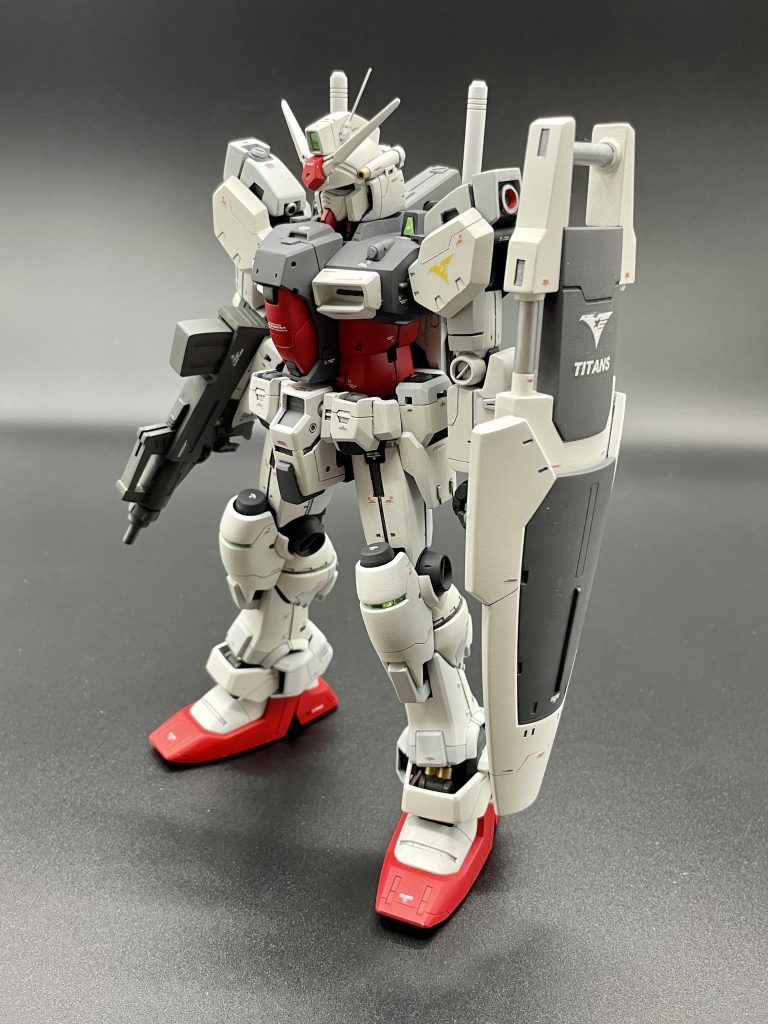 以下脳内設定です次期主力MSの開発を急ぐティターンズは、MSの性能評価に悩んでいたそこで一定の基準を設けるために、高性能のMSと比較する事で評価しようと計画登録抹消されていたGP01を再建し、開発中のMSと比較する事で進捗状況を把握しようとしたジムクゥエル、ハイザック、ガンダムMk-Ⅱなどの開発に役立てられた