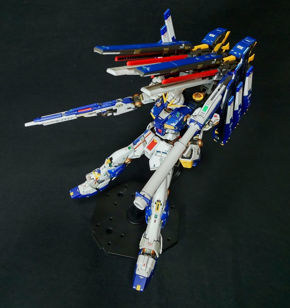 撮影しててこの辺りから台座の軸が重さに耐えきれなくなってきたので、ポージングは少なめです😓。