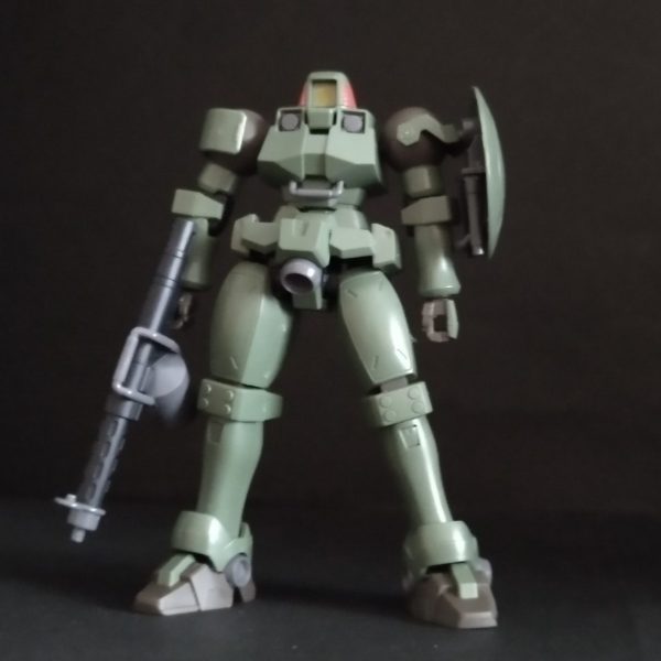 リーオーの仮組して製作プランの検討を。今回は軽めの加工で行こうと思いますが気になる点は、①ウエスト回り、腕の取付け位置の変更、ですかね🤔（1枚目）