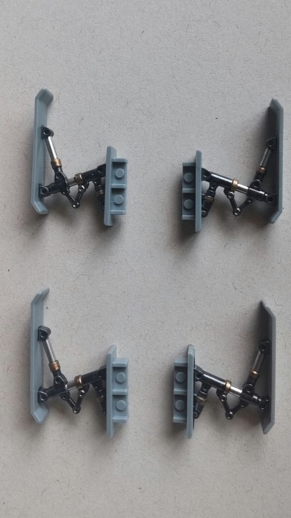 ラインディングギアも塗装しましたが、残念ながら飾ることはなさそう…