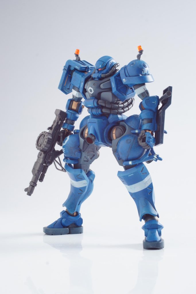 立ちポーズ。やはり立ちポーズは全容がわかりやすいですよね。