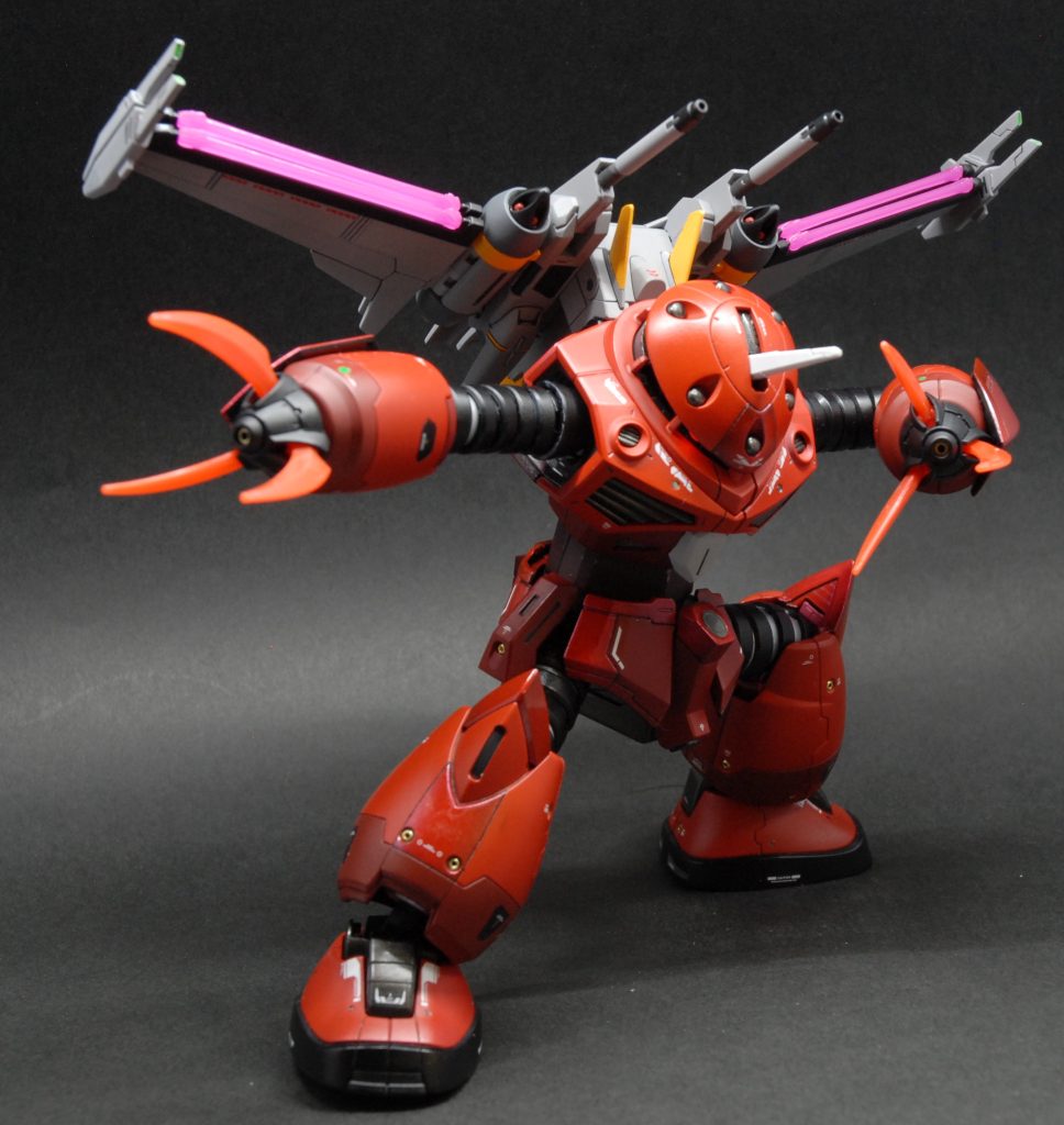 モノアイはLEDありでも左右に動かせるようにしているので、表情づけがいい感じです。