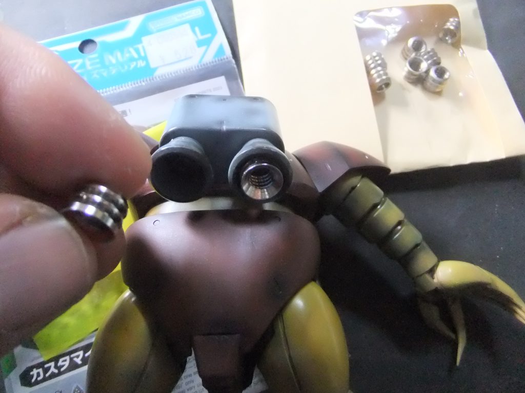 バーニアパーツは計り売りで購入出来る棚の金属ホゾを内径に接着してデティールアップしています。価格は一個15円x2　ベビスターラーメンを買う出費で購入出来マス😁