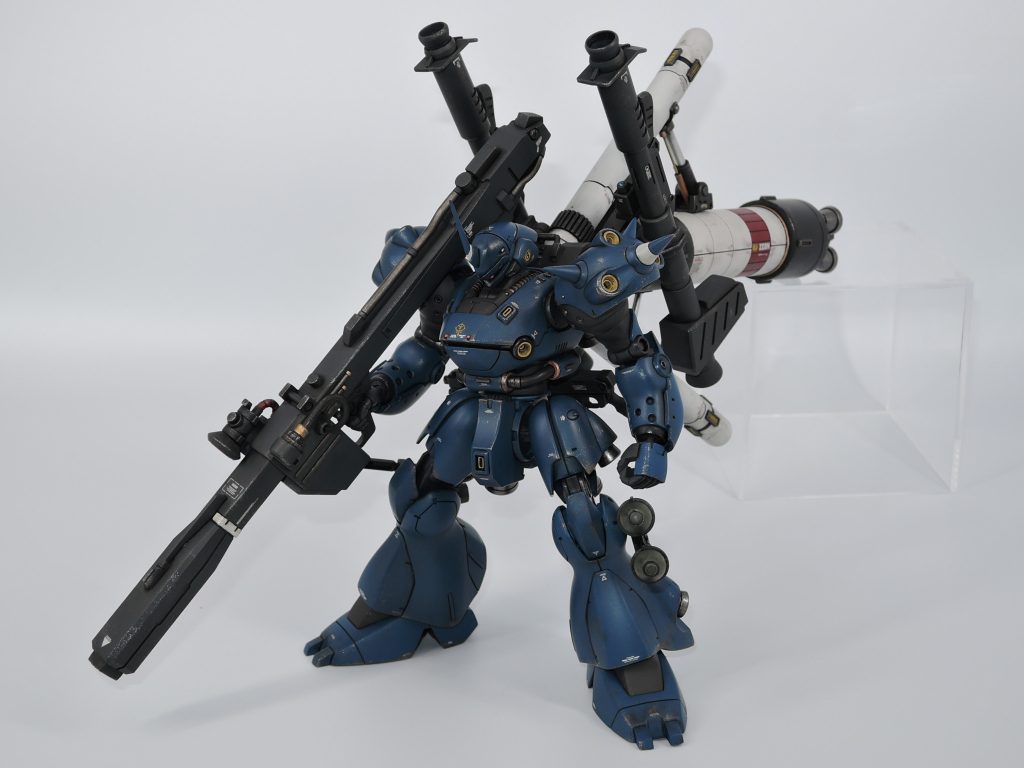 全体をウォッシングし水性塗料でチッピング&タミヤのウェザリングマスターで汚しました。やりすぎかな?とも思いましたが、写真を撮るともっと汚しても良かったかも・・・塩梅が難しいですね。