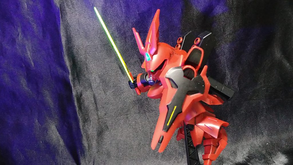 出なかったのですわ...シールなしで筆塗りネオジオンのエンブレムは私が描いたら酷いことになりそうだったから最初から諦めｗ