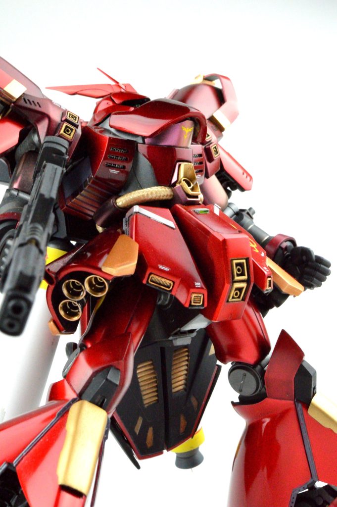 スラスターを社外品に置き換えたり、開口してメッシュを張り込んだりしました