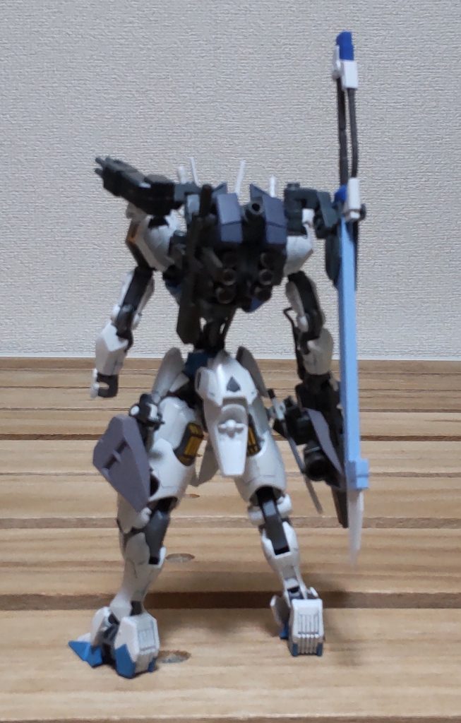 バックショット素のエアリアルに水星系のパーツを中心に混ぜ込んでます後は好みで赤色を消してライトブルーにしました