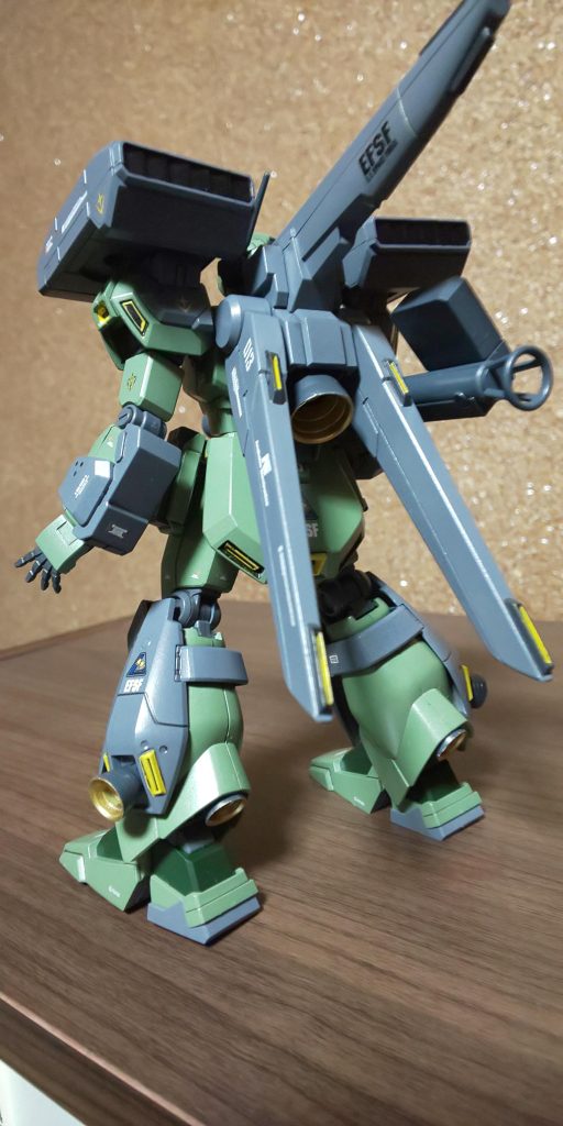  キット自体はわりと簡単な作りでしたが、随所にあるこの黄色の部分の塗り分けが…結局全体を塗ってスミ入れペンでごまかすしか出来ませんでした😓他の方はどうしてあんなに上手く出来たのでしょうか？