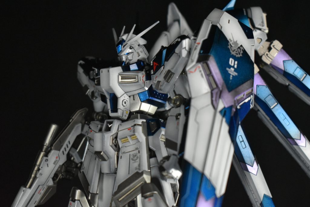 シールドやフィンファンネルのパープルの選択は少し後悔しています。もっといい色にできたなぁ...。