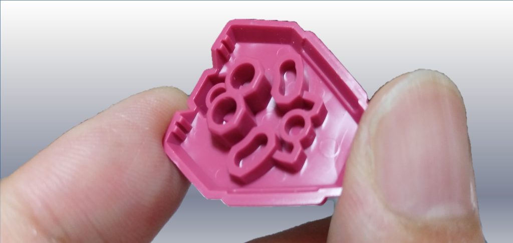 インジャ弐式、装甲の裏打ちパーツの自作。–3枚目/制作者:しんいち