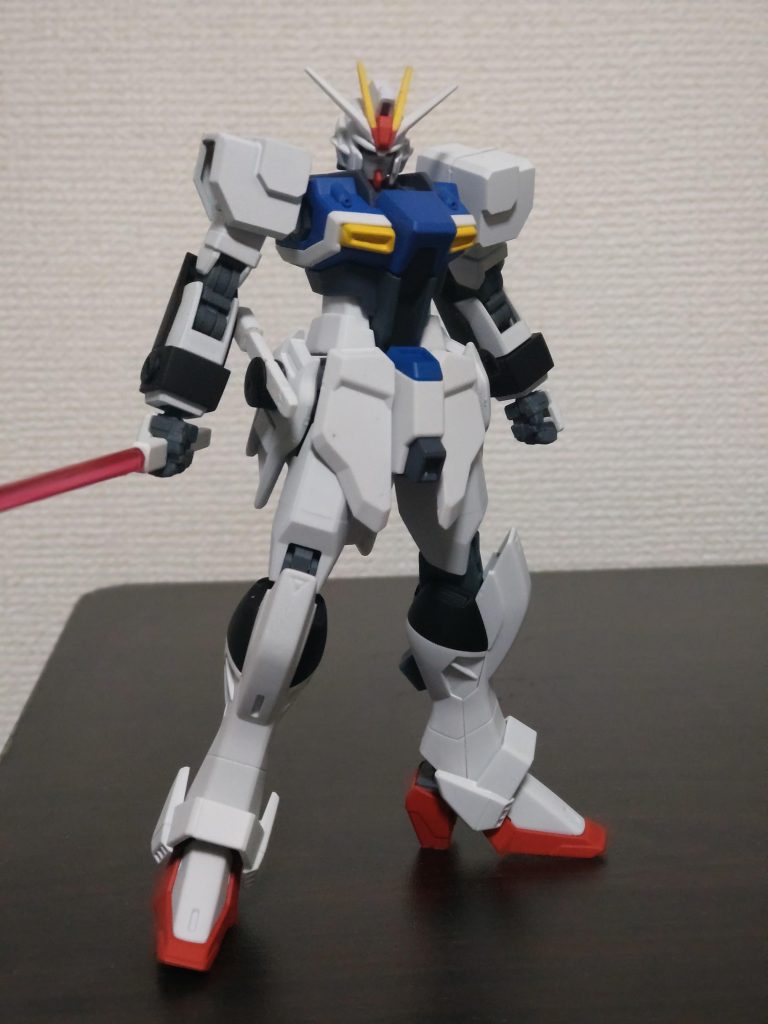 ガンダムプロメテウス人に火を与え、発展させた神様からお名前を頂戴しました。大層なお名前に見合ってないシンプルな機体で申し訳ないです。😅サーベルラックはジリウスをパクりもとい、オマージュさせていただきました。後は、ウインダム、ダガーL、別で使おうと思って部分的に作ってたインパルスを使ってます。ジリウスをイメージして情報量多めに作りたかったのですが自分の技術不足でとりあえずここでとどめておかないと危険と判断しました。