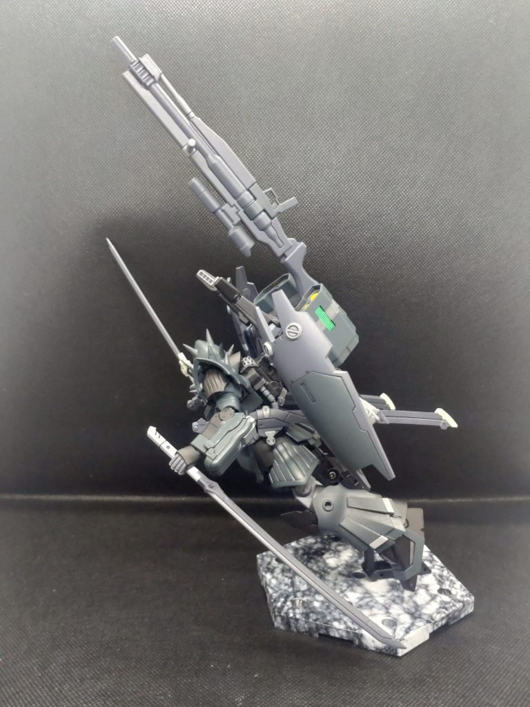 ビームスナイパーライフルの先端部はボールのものをプラ棒差し込んで延長しています。