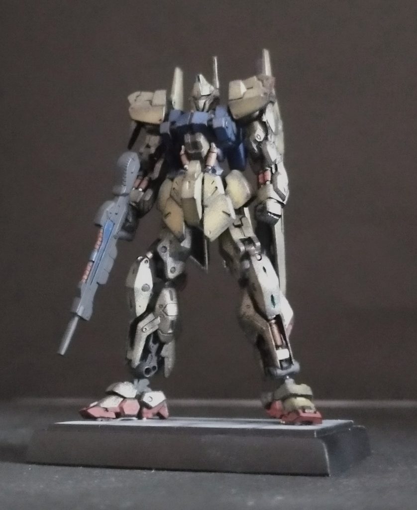 カラーをどうするか迷いました💦初めゴールドで予定してましたが、黒サフ立ち上げからだと凄く暗くなってしまうので、フラットイエロー混ぜて明るくしてみました!