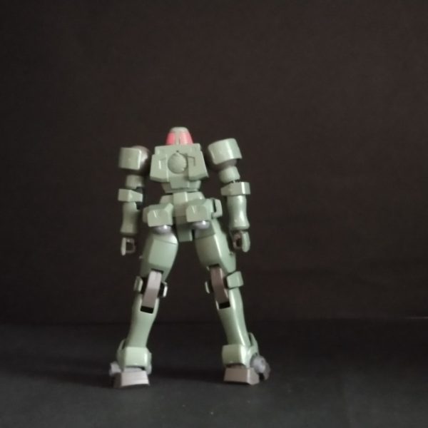 リーオーの仮組して製作プランの検討を。今回は軽めの加工で行こうと思いますが気になる点は、①ウエスト回り、腕の取付け位置の変更、ですかね🤔（3枚目）