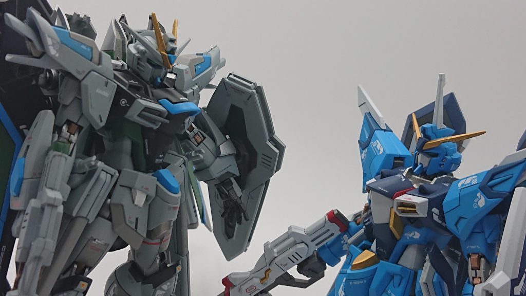 イモータルジャスティスガンダムをリアルタイプカラーで塗装後、ライジングフリーダムガンダムも買い、リアルタイプカラーで塗装しました。揃えたかったので。ライジングフリーダムガンダムも今度投稿します。