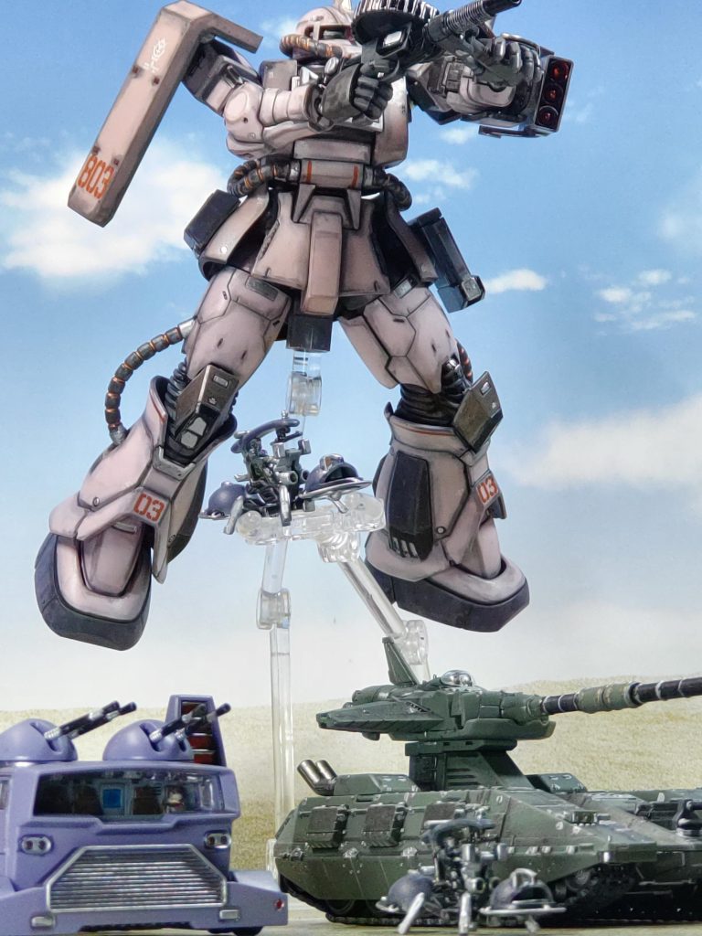 出撃!!飛んでるザクを見上げるのも、また乙なものです