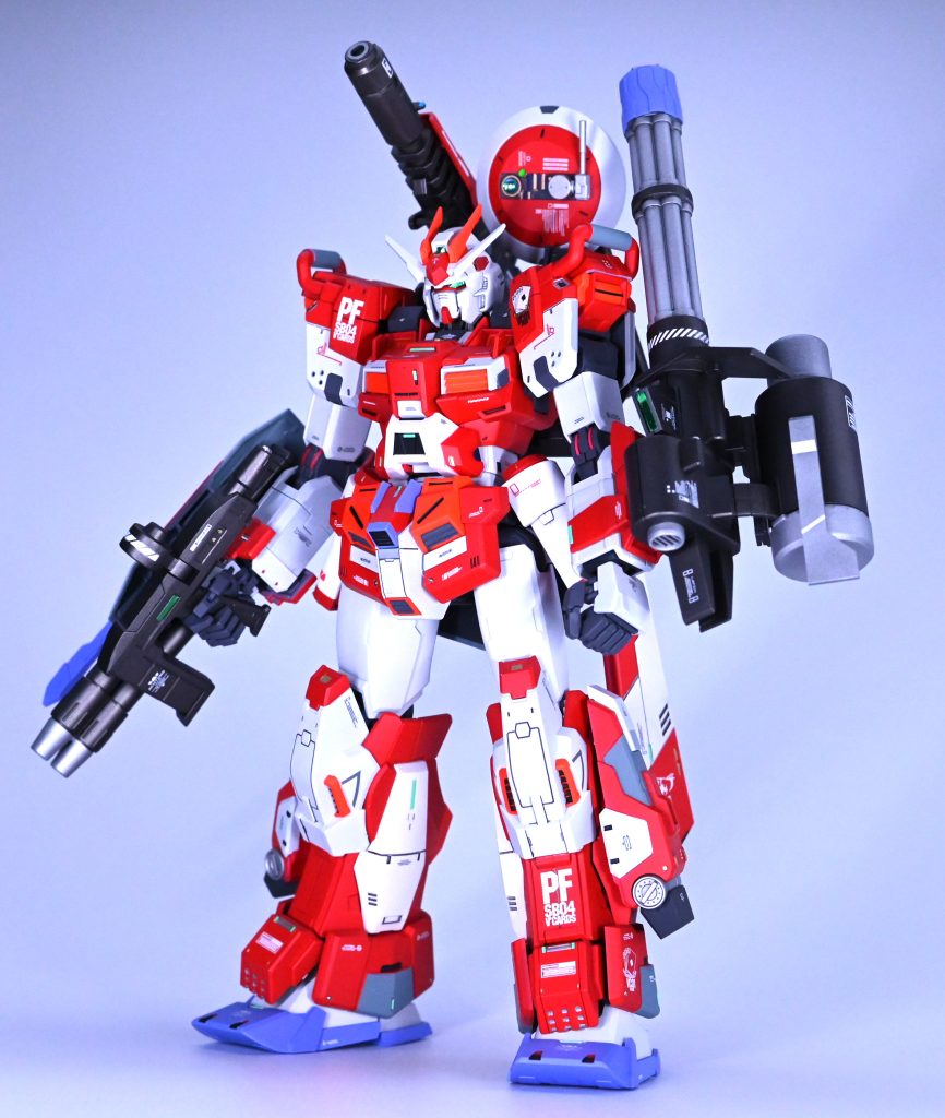 ガンダム顔も良いですが、身体とのバランス的にはジム顔の方がしっくりくるような気もしますね　