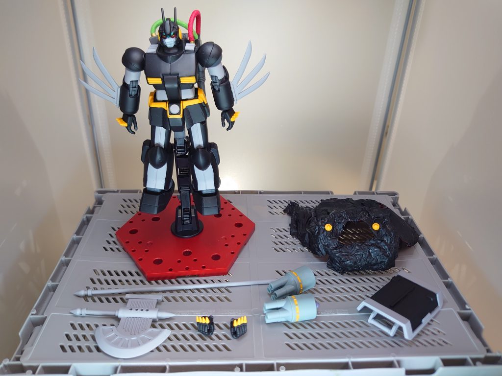 オプションパーツ一揃い。DX合体セットトマホークゥ!は差し替えで柄を長くすることも出来るようにしてあります。先行試作ガンキャノンのシールドは余りがなかったのでプラ板ででっちあげ。