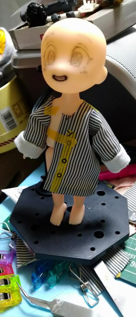 ボディは10cmのモノを そのまんま使用( 関節拡大処理済ではある)