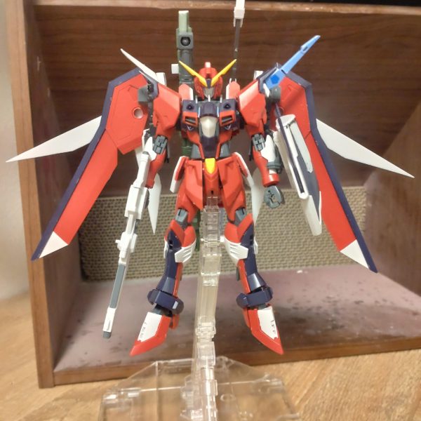 今製作中のイモータルジャスティスが一応の組み上がり記念に投稿！記念というより、組んでみて予想以上に思った通りにデスティニーになってて嬉しくてあげました^^;製作中の写真などもあげておきます。残りの作業はデカール、スミ入れ、ソードなどのクリアパーツ塗装など。全て終わったら完成品としてあげ直す予定です。（4枚目）