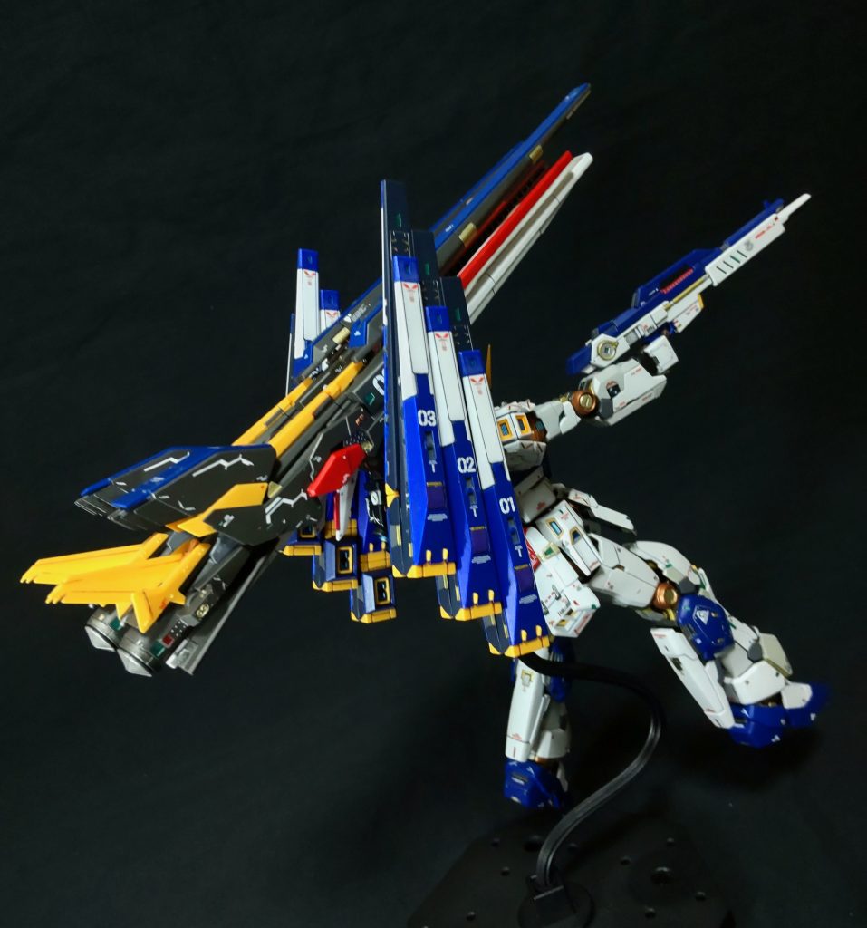 最後尾のファンネルを折り畳みました、これはこれで良い感じですね😃。