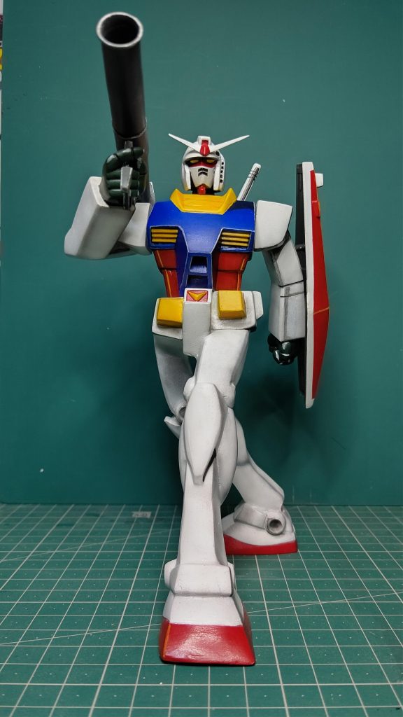 さて、ここからは大人の時間です。手品の種明かしをするみたいに「本当はこうなっているんだよ」と子供の夢をぶち壊す裏側を公開まずは正面デューク更家もビックリの内股w