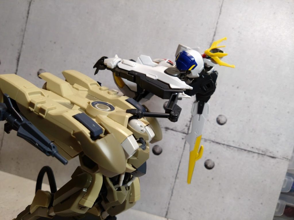”捕まえ…た!”  傭兵の百里弱すぎてびっくりしたw