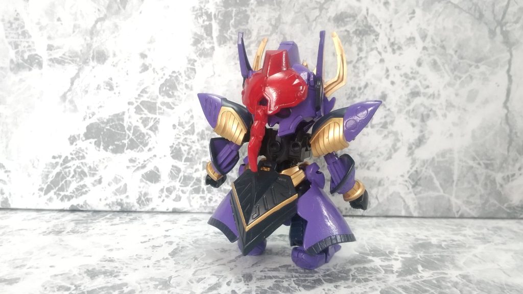 本体にクレオパトラキュベレイを使用前頭部を邪麗の面パーツと真闇元帥の顔パーツ 後頭部は窮奇ストライクフリーダムを使用し、邪麗の後頭部の髪止めのようなパーツをハメ込みました 頭部横の尖った部分は信長エピオン脚部のいらないと思われる部分・ディテールをカット 足先の巻き爪のような形をシャープに変更