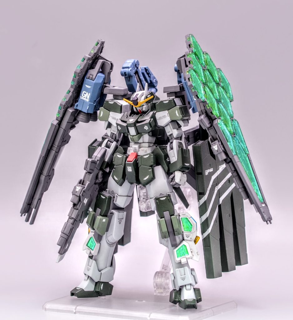 不要な紛争や武力侵攻をディナイアル(否定する)ガンダムサバーニャですクアンタフルセイバーのように敵殲滅に特化した機体です