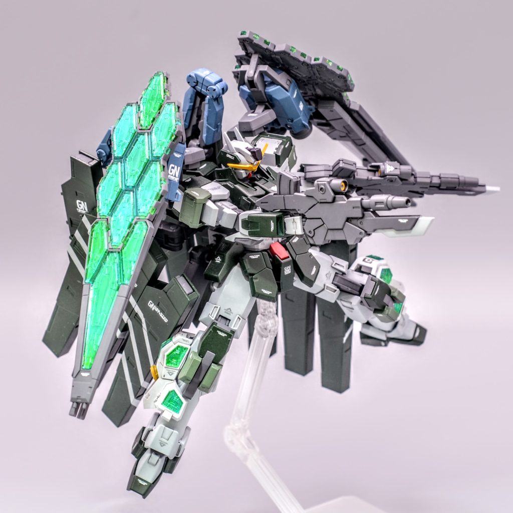 主兵装はGNヘビーマシンガンです