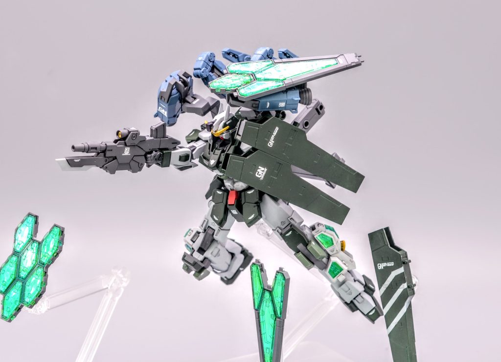 左腕を喪失してもホルスタービットでガード!