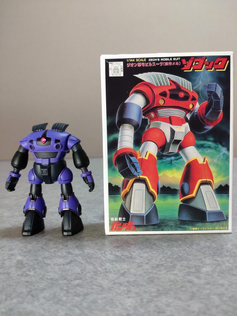 ゾゴックは京都の旅行に連れてって組み立てたので記念の紫。京都サンガカラーです⚽