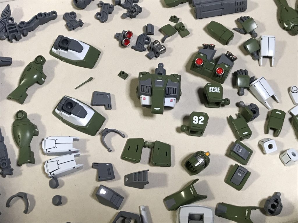 以上でジムスナイパーカスタムでした。ヲッサン世代にはMSVは特別な存在だなと今更ながら思う次第、、、