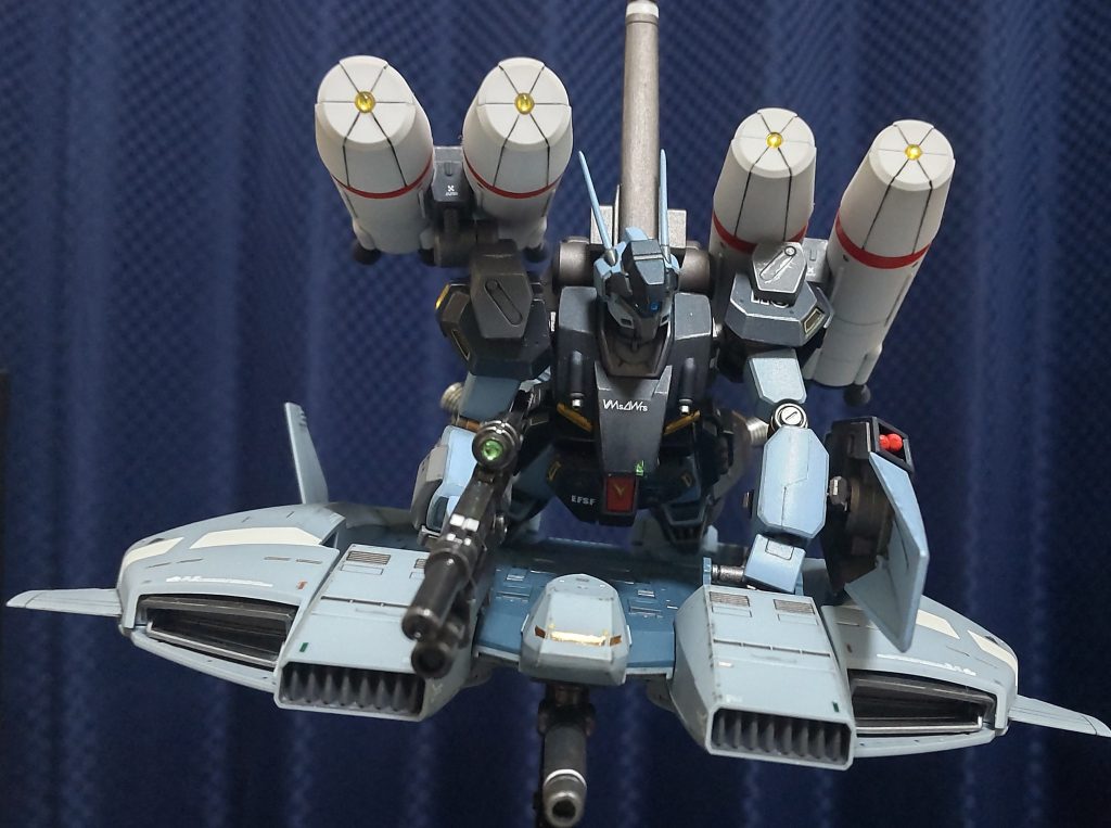 プロトスタークジェガンは色分けがほぼシール頼りだったので全塗装でカラーリングも変更しました