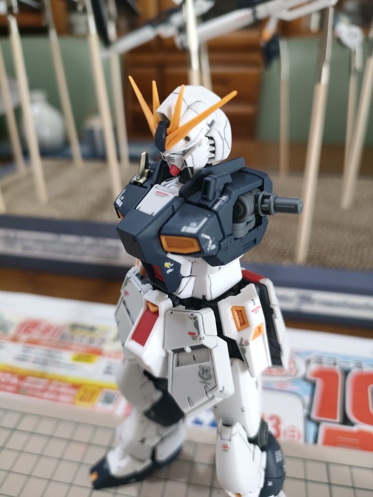 RG νガンダム–2枚目/制作者：GUNHON