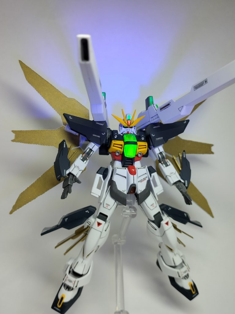 最後はブラックライトで✨️ガンマカもアイグリーンは発光するんですね~(iori_sei)再販で運良く買えたんですが、ギミック満載、スタイル抜群でめっちゃオススメキットです(gundam-kao6)最後までご覧いただきありがとうございました✨️