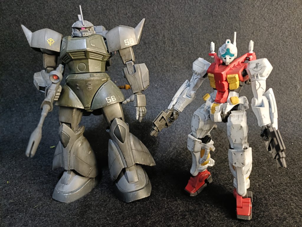 本家ゲルググとの比較。スケール一緒なの？というくらい違います。最後までご覧いただきありがとうございました。