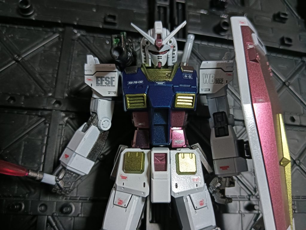 オリジン版ガンダム　メタリック？