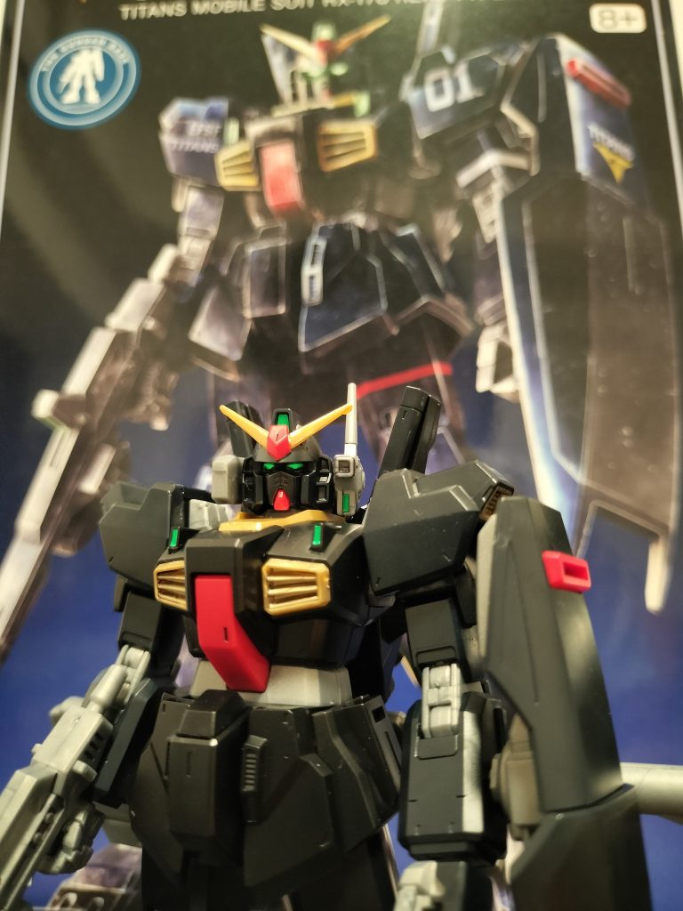 素組みの状態ですが、これでも絶妙にキマッテルと思うのは言いすぎですかね…