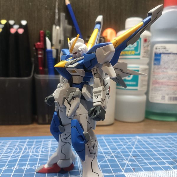 V2ガンダムを製作中です、ディティールアップはほぼ完了しました！今回は塗装ミスりたくないです（笑）