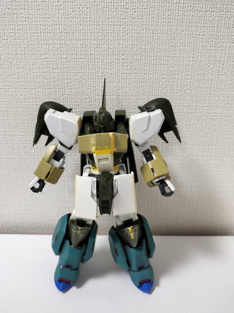 肩:ニューガンダム腕と胸:デミバーディング足:ルブリウス・ウルスカート:プラ板