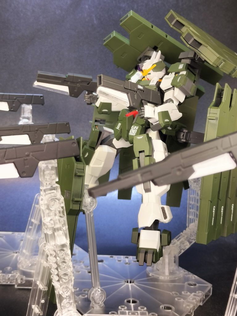 HG ガンダムサバーニャ(最終決戦仕様)–3枚目/制作者：ぐりぐら