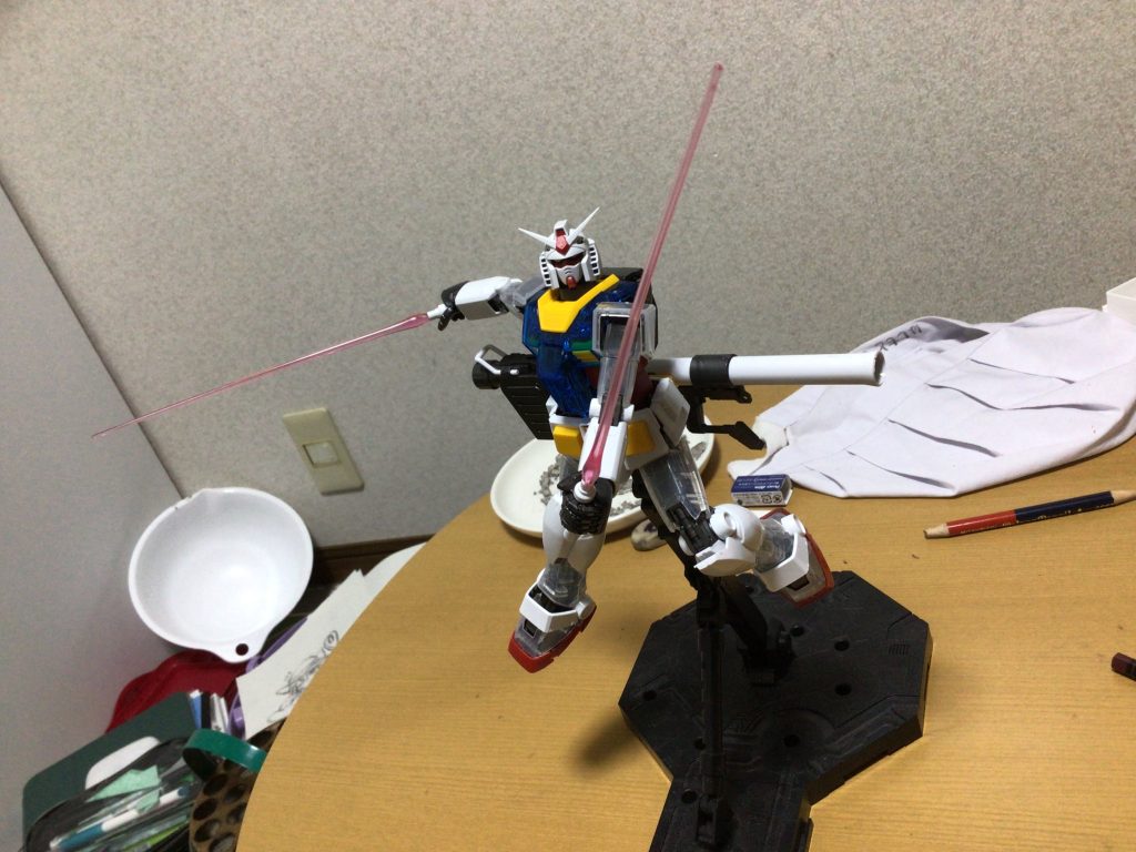 にしても後の武器はシールドとビームライフルだけだ 