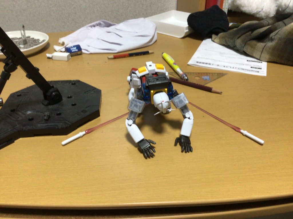 本当に申し訳ございませんでしたおかげでビームライフルとシールド作れない…