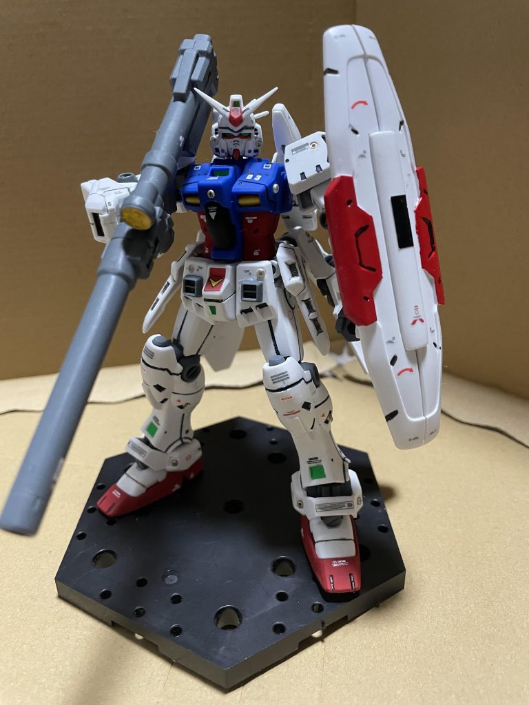 初代ガンダムっぽい塗装にしています